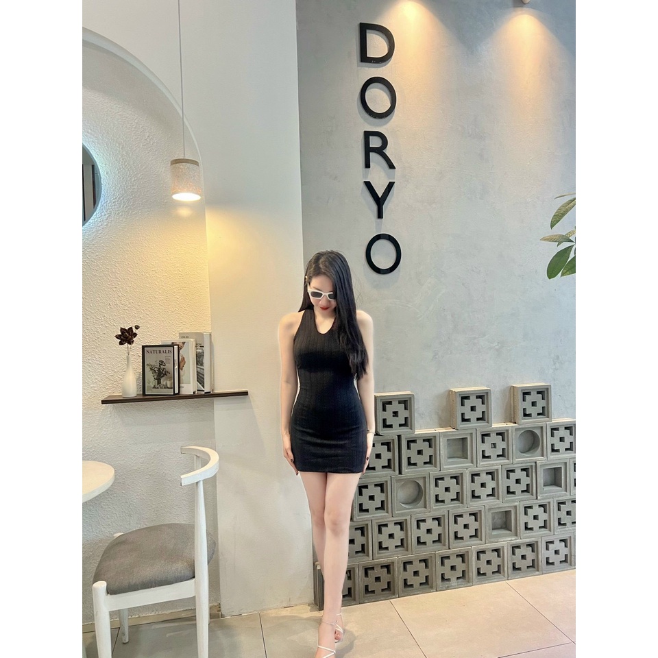 Đầm xốp ôm body 2 dây chéo lưng dáng ngắn trơn cực xinh , chất thun xốp dày dặn tv