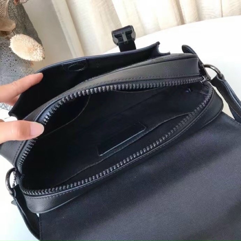 TÚI ĐEO CHÉO COACH TRACK