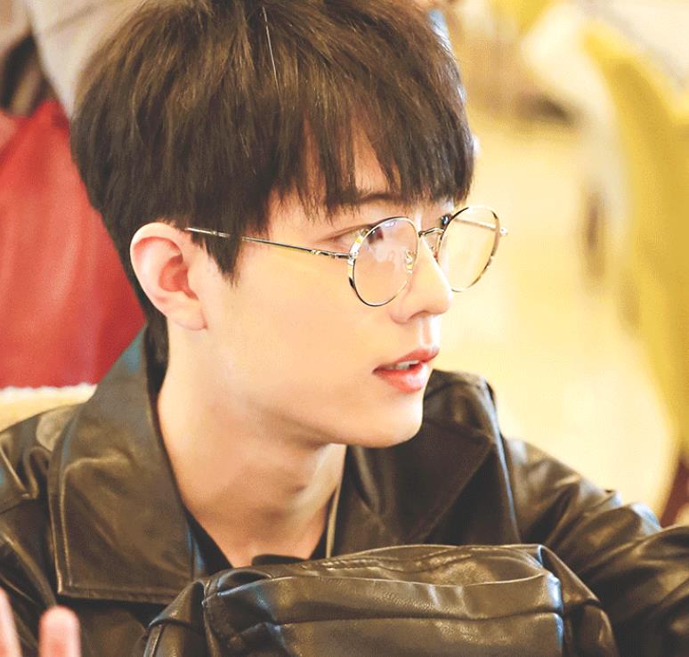 Mắt Kính Gọng Tròn Chống Bức Xạ Phong Cách Hàn Quốc