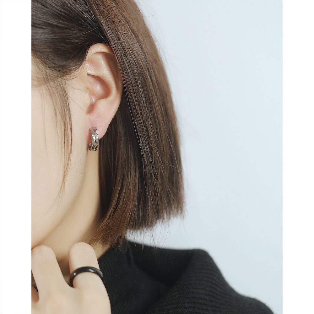 Bông tai titan unisex form tròn kiểu 2 vòng xoắn song song không gỉ UE2207