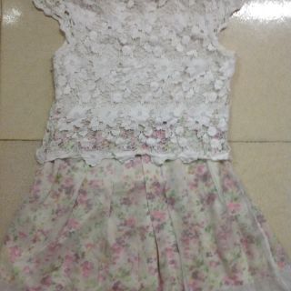 Thanh lý đầm ren phối hoa