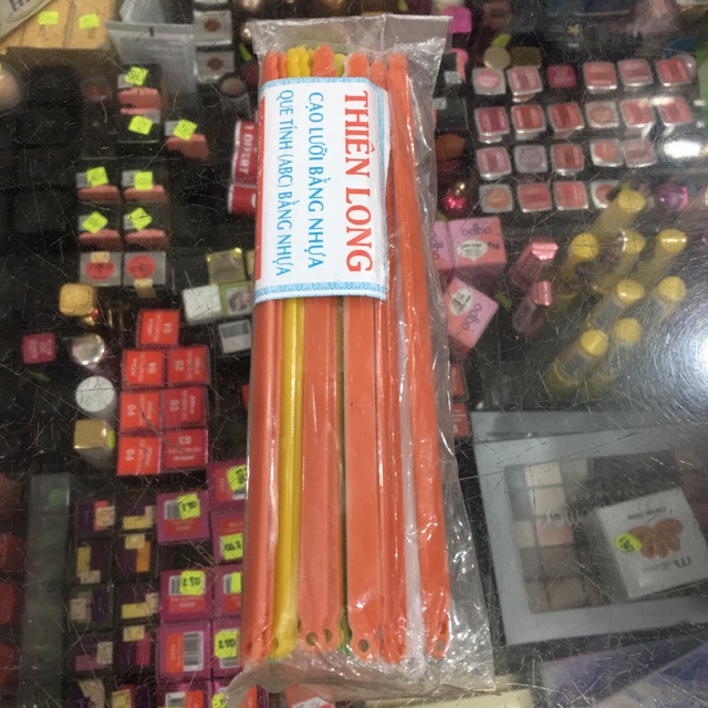 5 cây cạo lưỡi bằng nhựa Thiên Long (màu ngẫu nhiên)