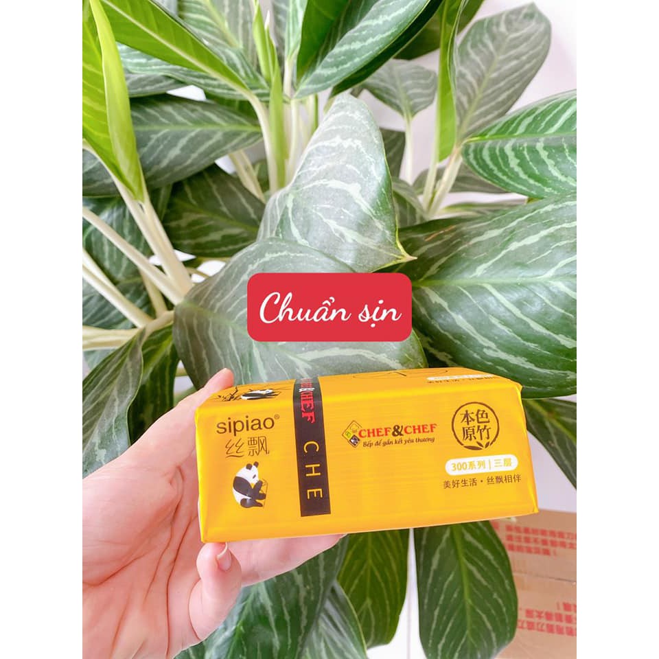 Giấy ăn Gấu Trúc SiPiao khi thấm nước có thể dùng thay khăn ướt cho các bé rất an toàn tiện dụng
