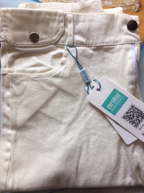 Quần kaki khoá có nắp túi siêu hót | BigBuy360 - bigbuy360.vn