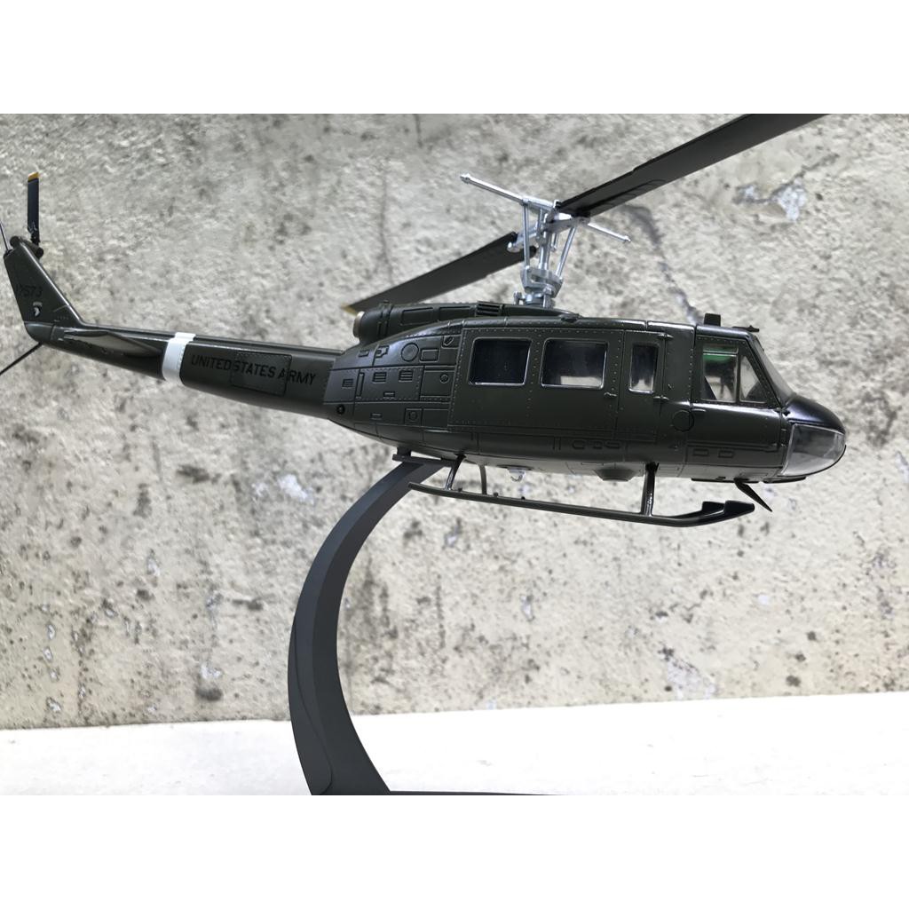 Mô hình máy bay Trực Thăng UH-1 Huey  1:48
