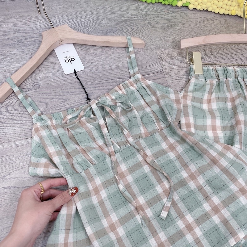 Bộ babaydoll hai dây mix quần suông ống rộng kẻ karo | BigBuy360 - bigbuy360.vn