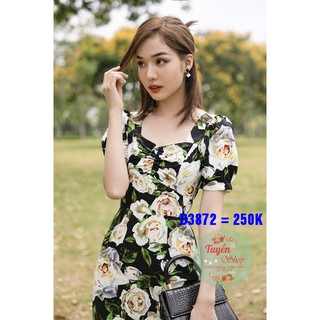 Đầm voan hoa hồng cổ vuông đuôi cá