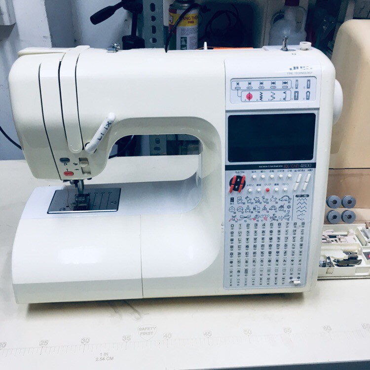 MÁY MAY GIA ĐÌNH ĐA NĂNG JUKI THÊU VẮT SỔ CUỐN BIÊN CHẬP KHUY NÚT NHẬT BẢN
