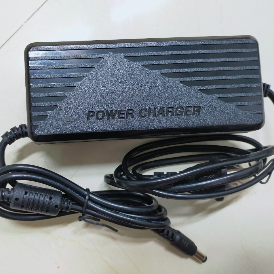 Sạc pin lithium 14,6V 5A  thương hiệu POWER CHANRGER