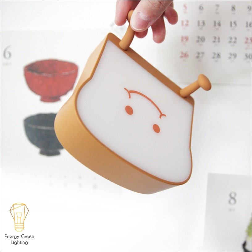 Đèn Ngủ Cạnh Giường Energy Green Lighting Hình Bánh Mì Hoạt Hình Dễ Thương - Có giá Đỡ Điện Thoại - 3 Mẫu