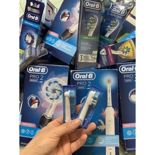 Bàn chải điện Oral-B Pro2 2000
