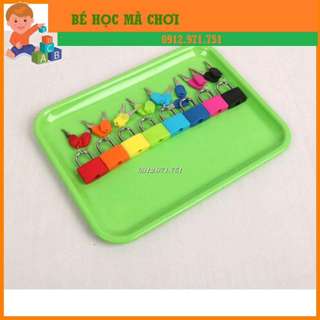 Giáo cụ Montessori - Bộ khóa 8 màu - thực hành cuộc sống mở ổ khoá