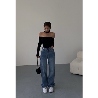 Áo bẹt vai cổ choker