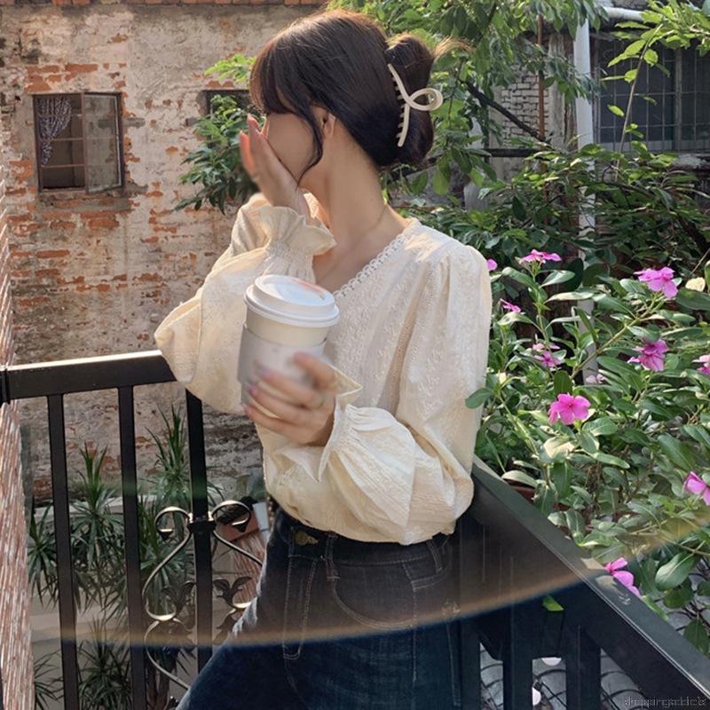 Áo Sơ Mi Dài Tay Cổ Chữ V Phối Ren Xinh Xắn Cho Nữ