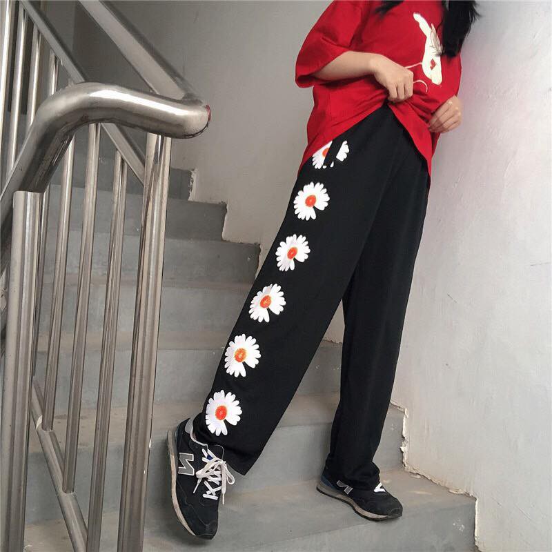 Quần Jogger Pant Ulzzang Unisex Jogger Dây Rút Lai In Hình Hoa Cúc Ống Rộng Dài - MM