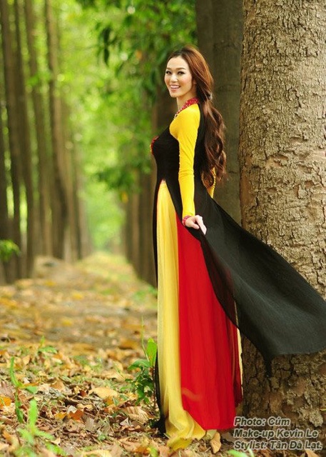 Áo dài tứ thân