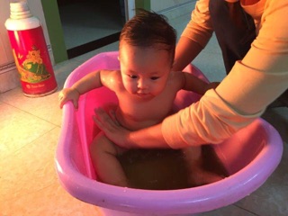 Thảo dược tắm bé