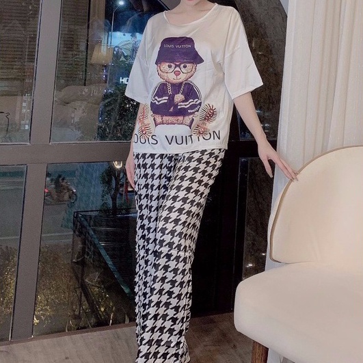 Bộ đồ ngủ lụa mặc nhà pyjama cổ tròn lụa latin cao cấp áo cộc quần đùi freesize 45-60kg | BigBuy360 - bigbuy360.vn