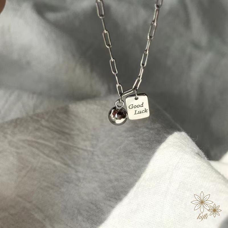 Vòng cổ Thép Titan Mặt Vuông Nhỏ May Mắn Phong Cách Hàn Quốc