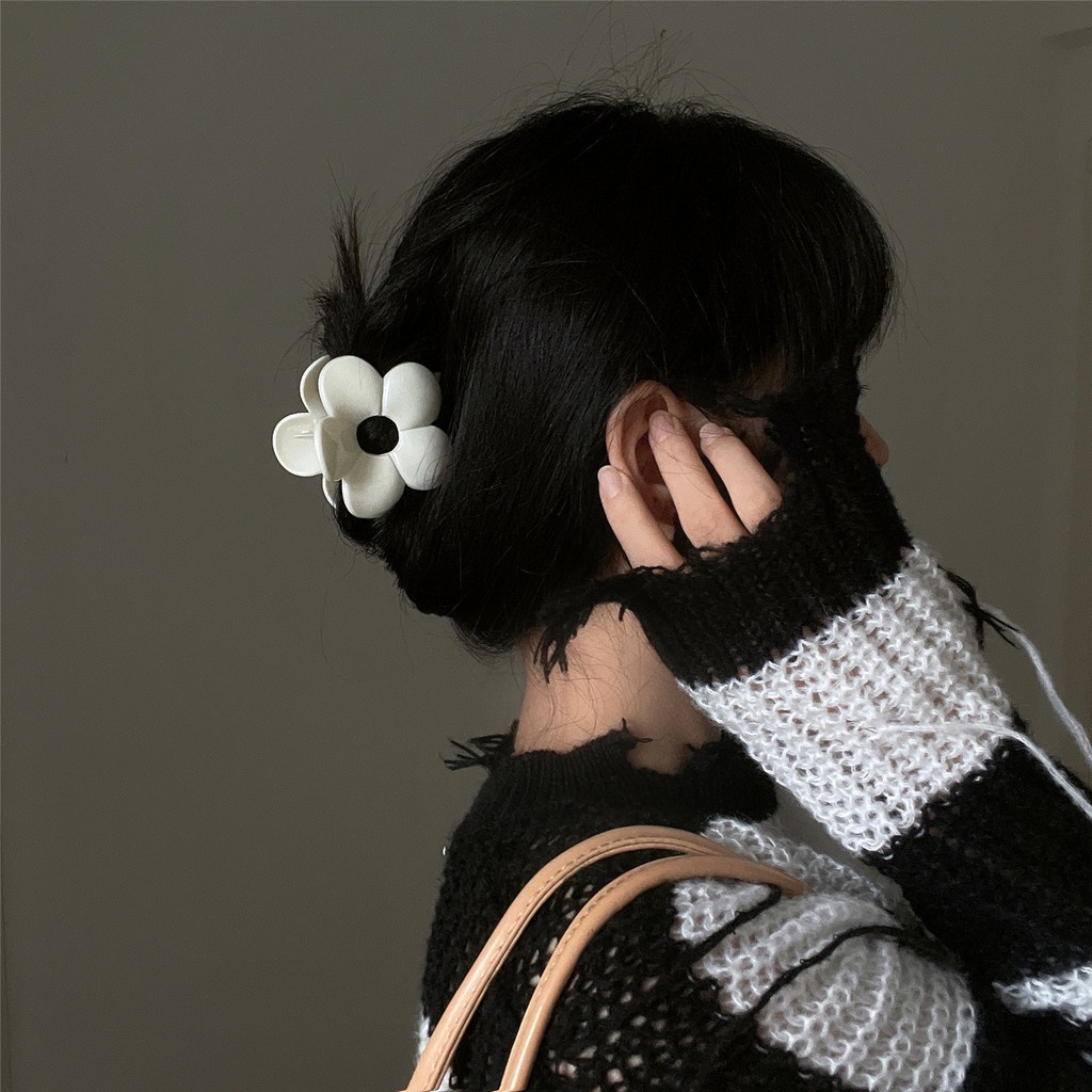 Kẹp tóc thiết kế đơn giản thanh lịch dành cho nữ