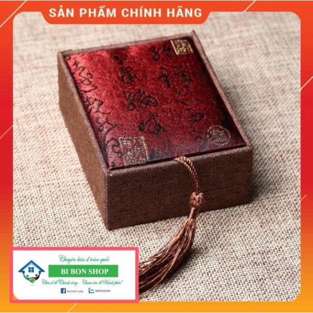 Hộp vuông đỏ size S