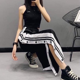 Quần đính cúc fom thụng