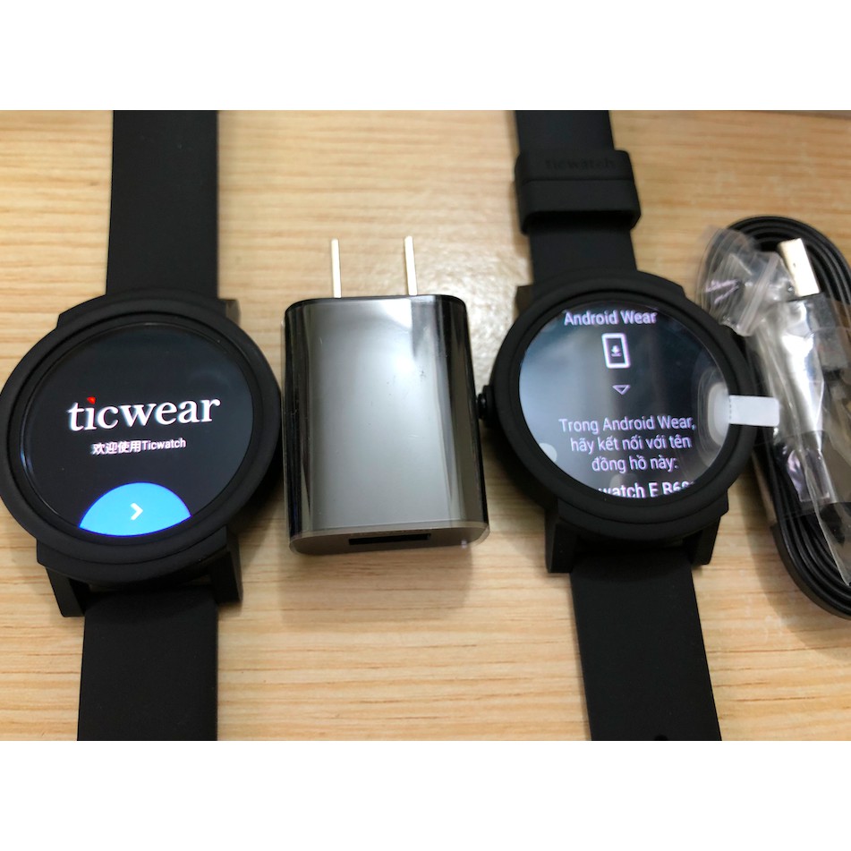 Đồng hồ thông minh Ticwatch E phiên bản quốc tế và lắp sim