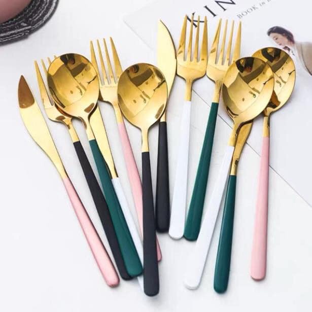 BỘ THÌA, DAO, DĨA MẠ VÀNG NHIỀU MÀU SANG CHẢNH