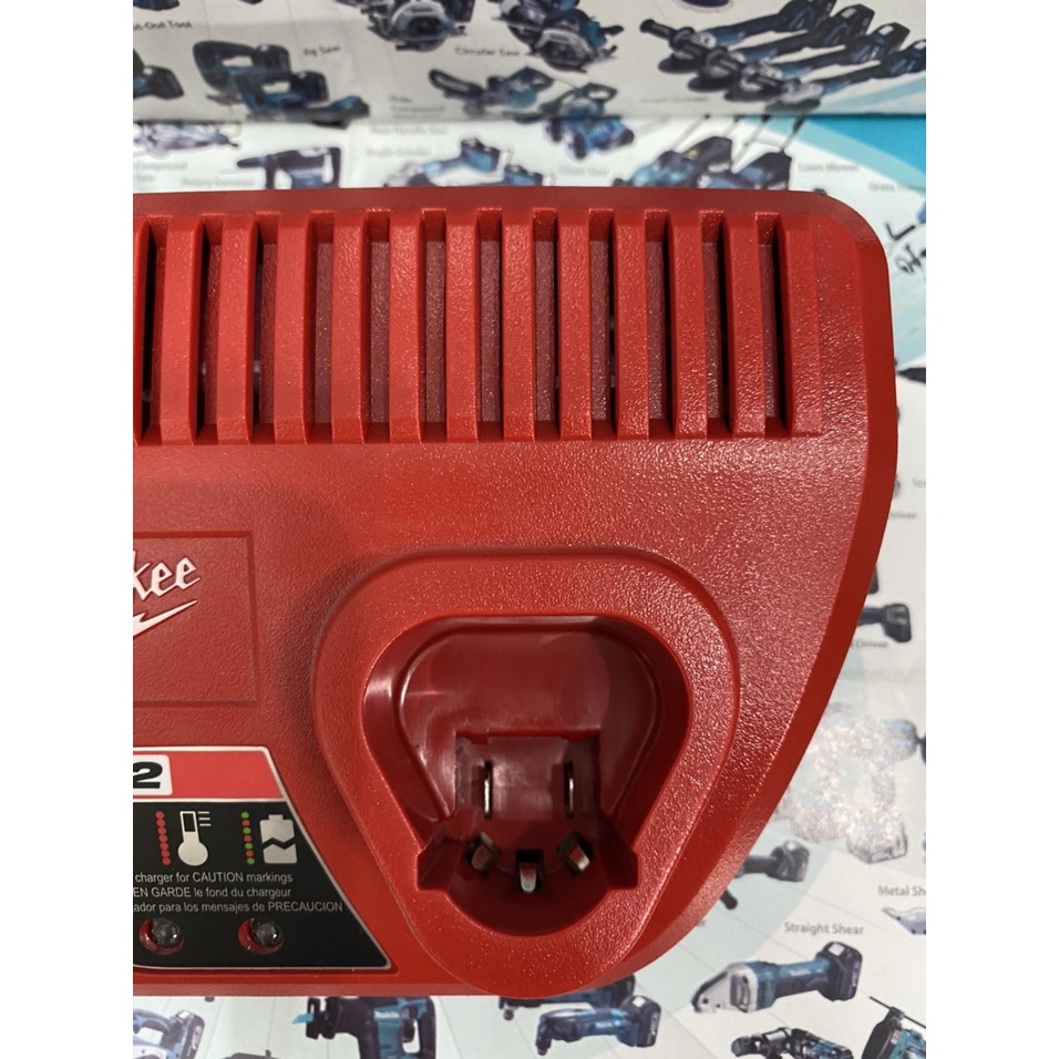 Sạc 12V Milwaukee M12 mới 100%. BN.