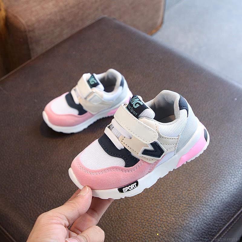 Giày Chạy Bộ Thoáng Khí Chống Trượt Đáng Yêu Cho Bé