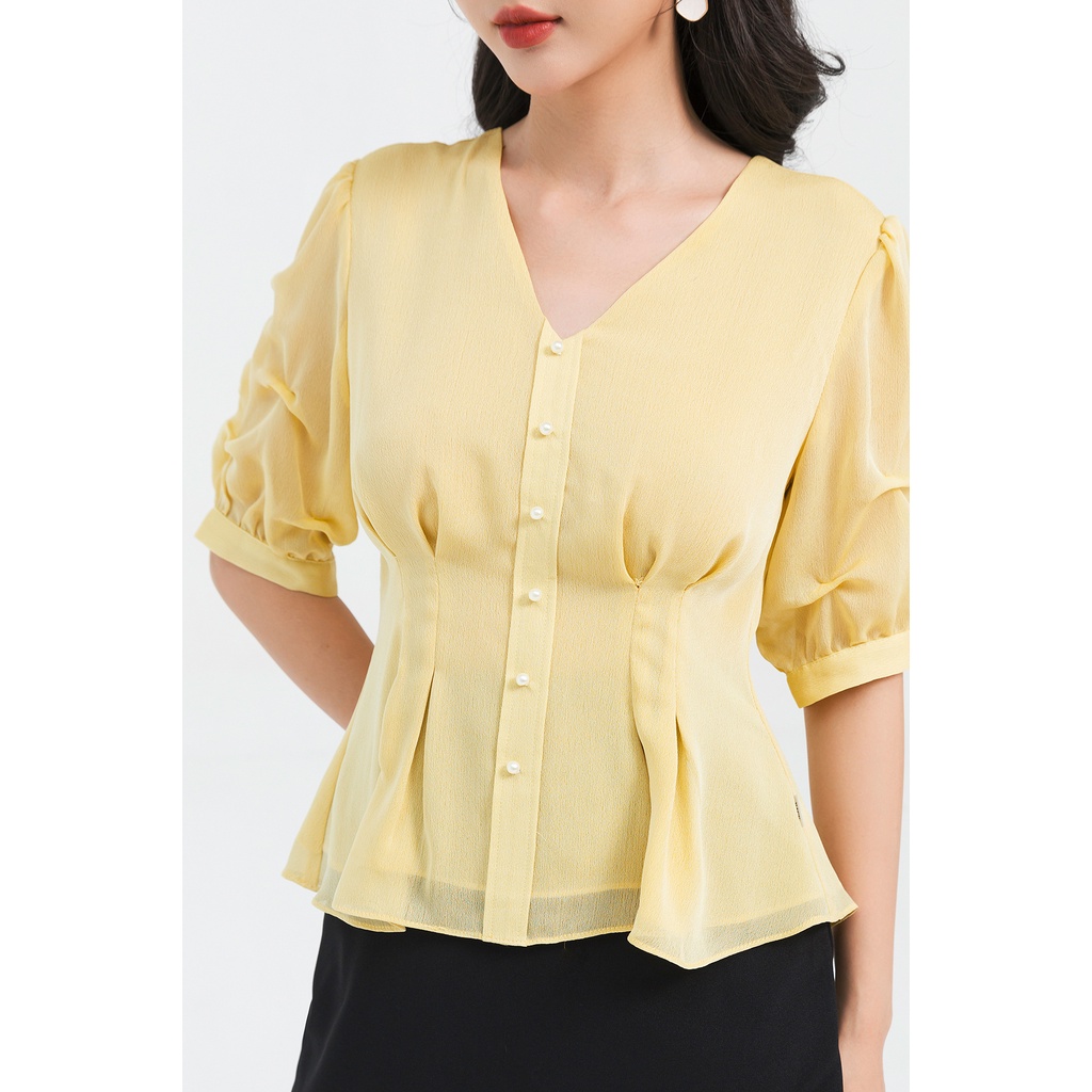 Áo nữ cổ V xếp ly eo tay bồng SHE'SBACK by Lamer S61B21Q003