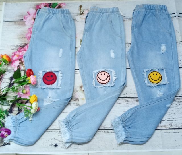 Combo 2 quần baggy jean tua rua họa tiết hình dán siêu cute( mẫu khách chọn ib hoặc shopee live) | BigBuy360 - bigbuy360.vn