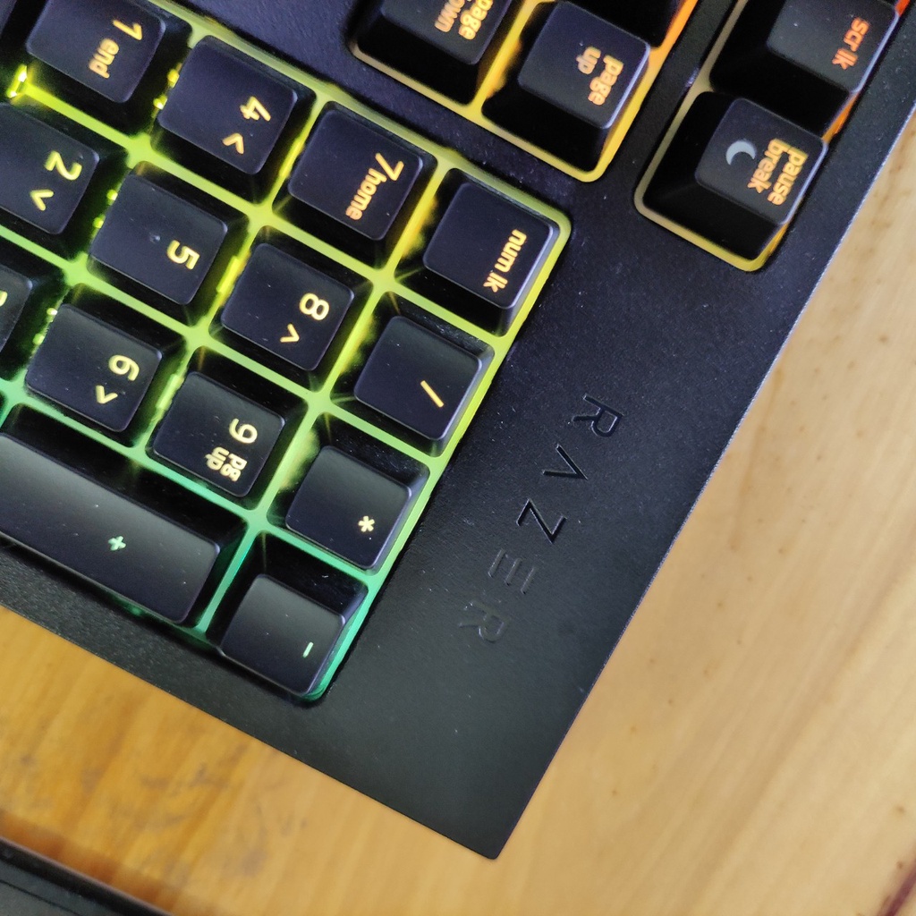 BÀN PHÍM CƠ CHƠI GAME RAZER BLACKWIDOW 2019 GREEN SWITCH - Bàn phím chơi game có led RGB đẹp hơn Logittech