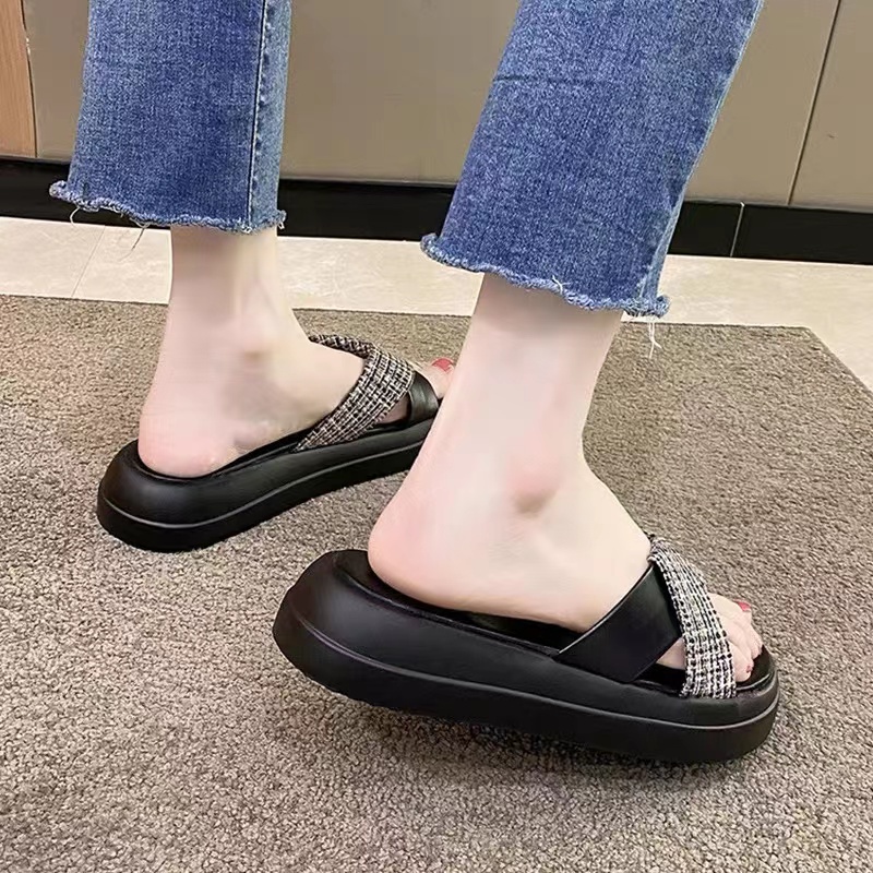 Dép bánh mì đế cao Dép đi biển Dép Đi Biển Thời Trang Mùa Hè Dành Cho Nữ