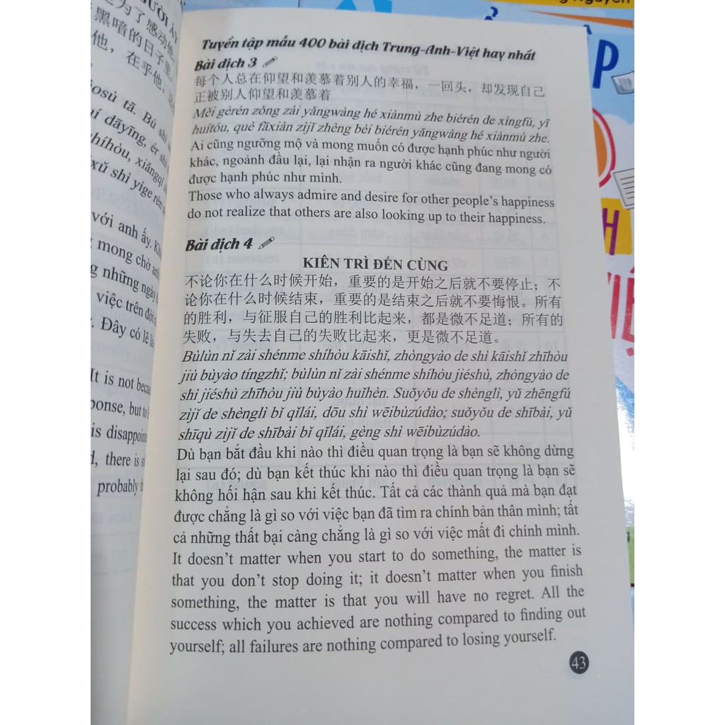 Sách-Combo: Câu chuyện chữ Hán cuộc sống hàng ngày+Tuyển tập 400 mẫu bài dịch Trung Anh Việt hay nhất+ DVD quà tặng