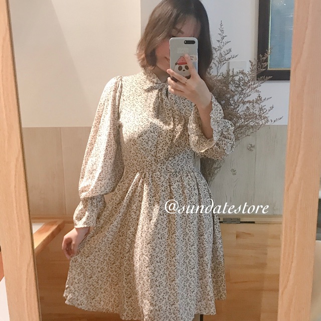 Đầm hoa thắt nơ cổ