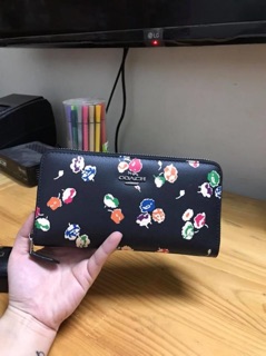 Sale ví Coach dáng dài