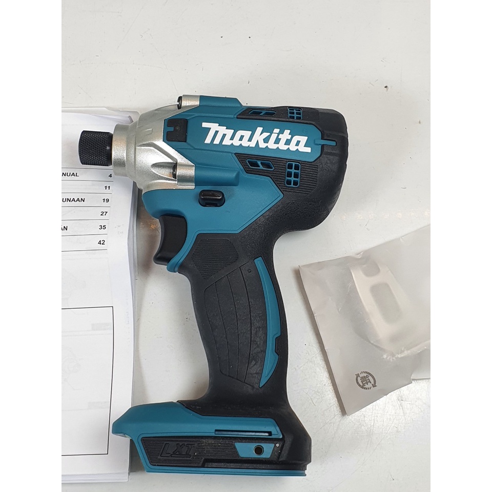 Máy vặn vít dùng pin Makita DTD156Z