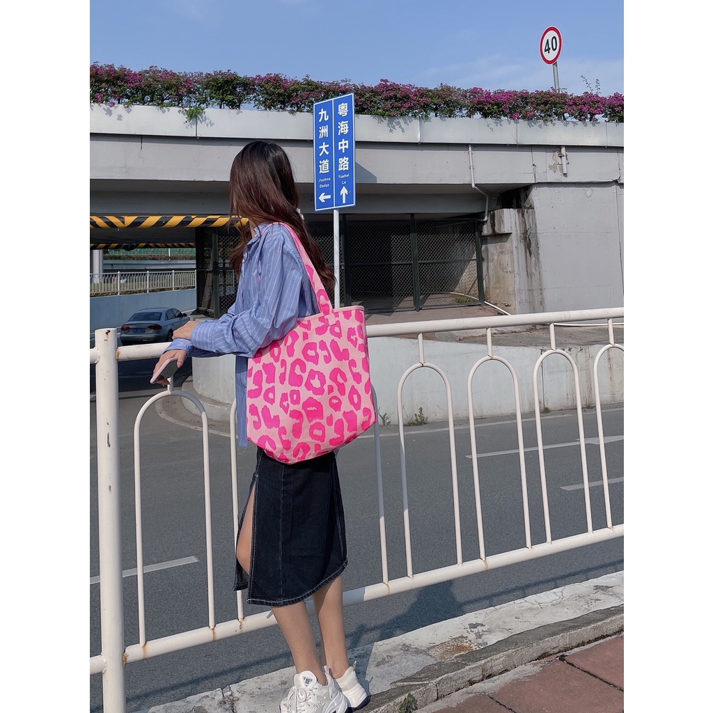 Túi Xách canvas Sức Chứa Lớn In Họa Tiết Da Báo Hồng Phong Cách Hàn Quốc Hàng Mới 2022 Dành Cho Nữ