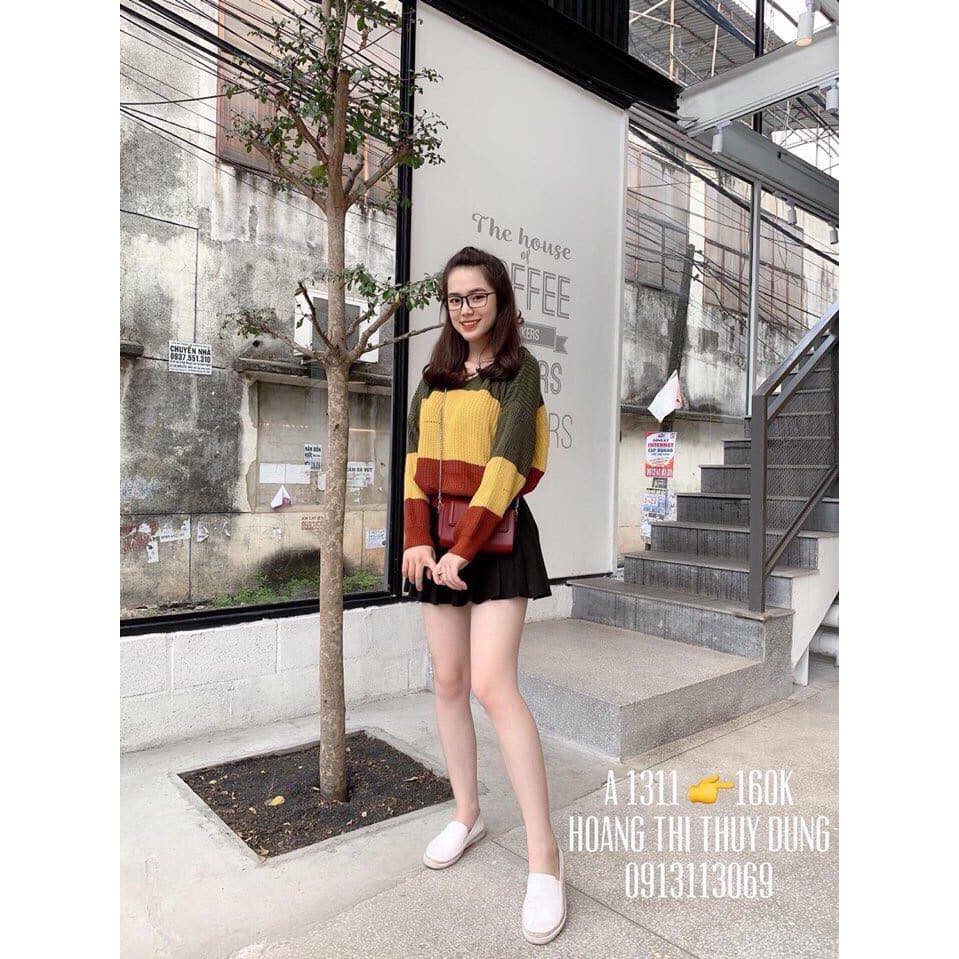 Áo len ba màu có mũ