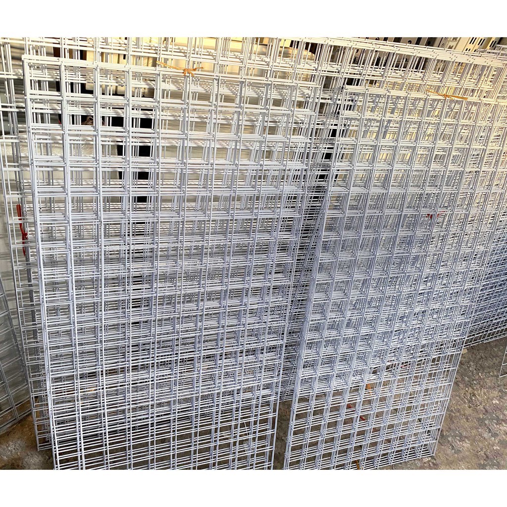 Tấm Lưới sắt 1m x 1m màu trắng, đen sơn tĩnh điện treo phụ kiện, treo đồ