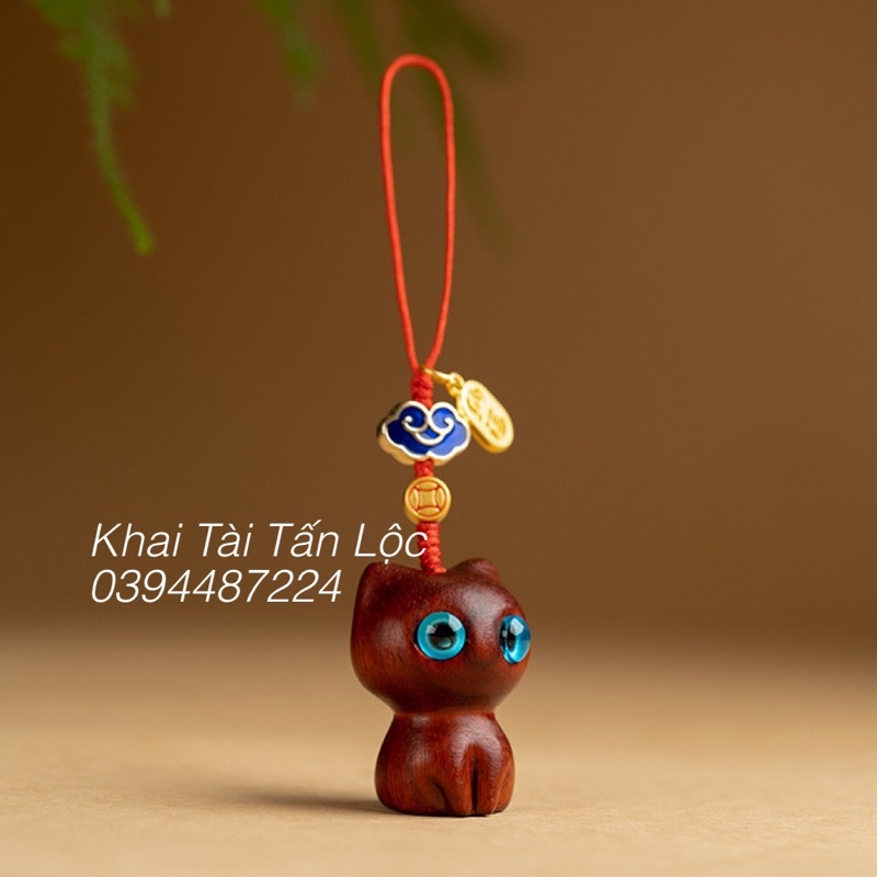 Dây treo mèo đỏ mắt xanh chiêu tài bằng gỗ Hồng mẫu mới nhất