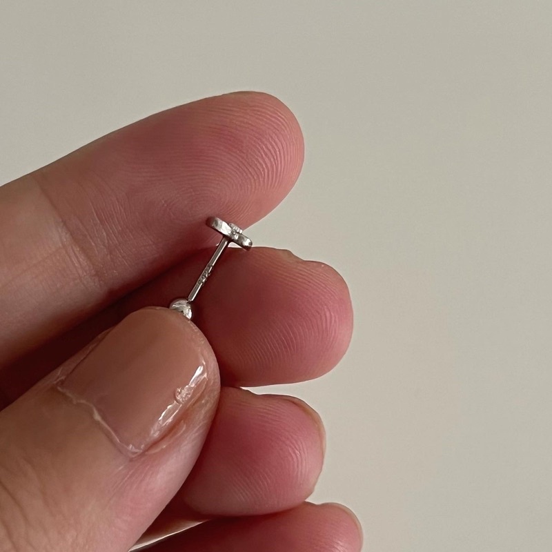 Khuyên tai chốt bi vặn hình 🦋 sọc