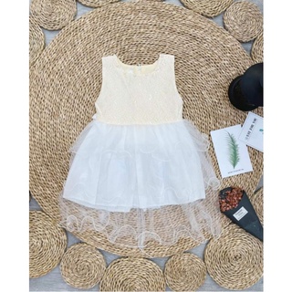 Đầm công chúa sát nách