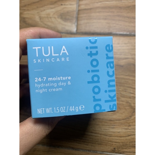 Kem Dưỡng Ẩm Ban Ngày Và Ban Đêm Tula skin care