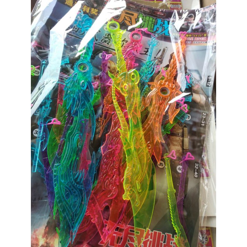 1 bảng bốc thưởng K nhựa trong.nhìu phiếu