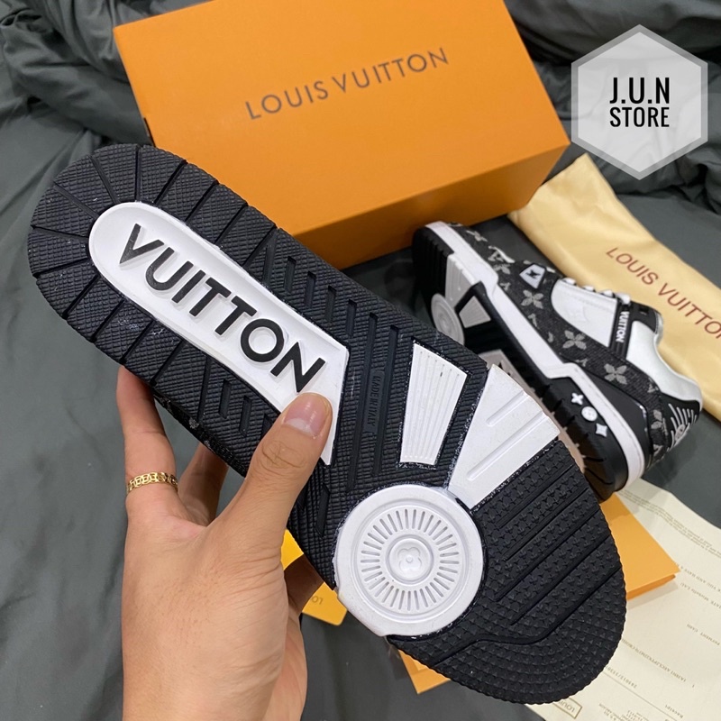 GIÀY L.V TRAINER SNEAKER WHITE BLACK LAI AU SC