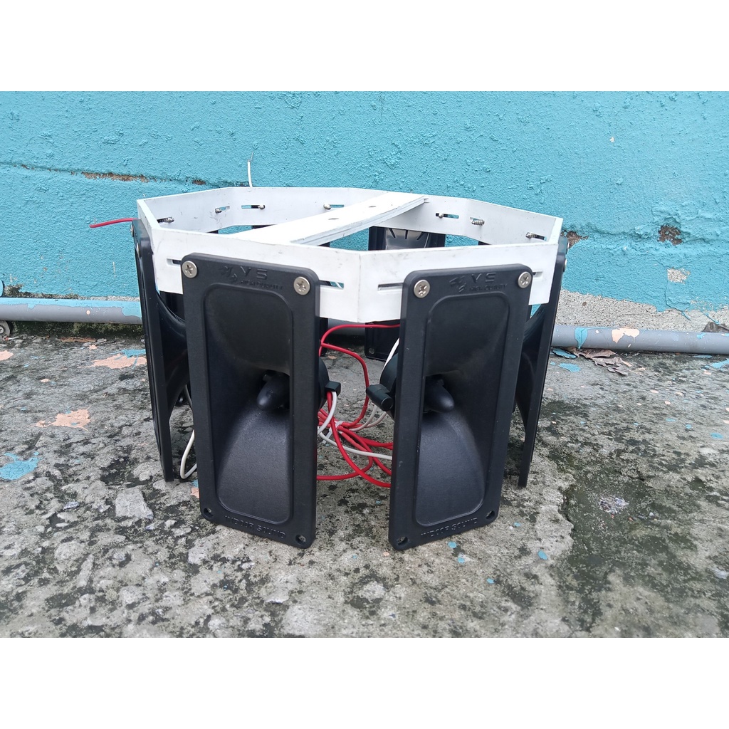 Loa chùm 8 loa chữ nhật tạo âm thanh vòm cho nhà yến