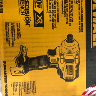 Bulon dewalt 894