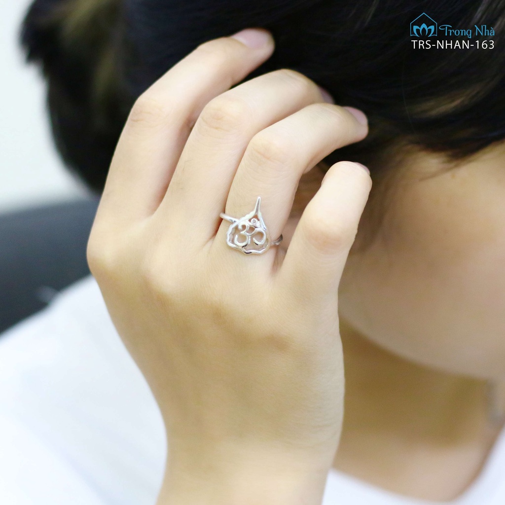 Nhẫn Lá Bồ Đề khắc chủng tự OM - Trang sức Bình An - Trong Nhà